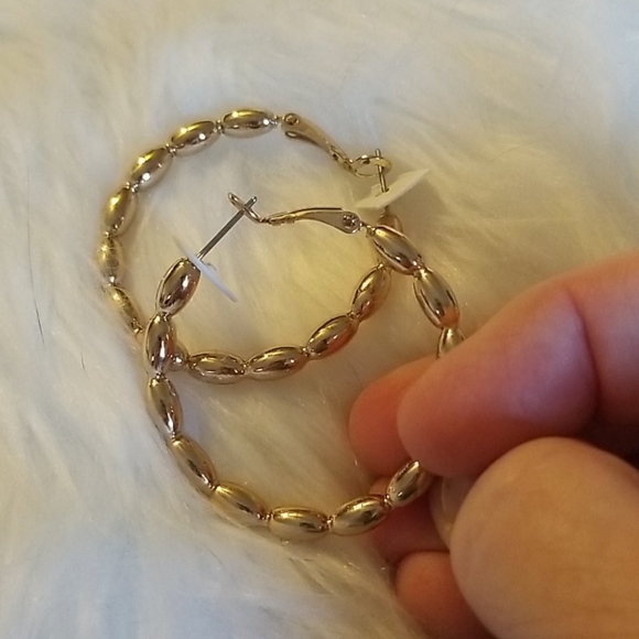 ๐HOLD๐38mm 14k White Gold Overlay Hoop Earrings - Picture 8 of 9